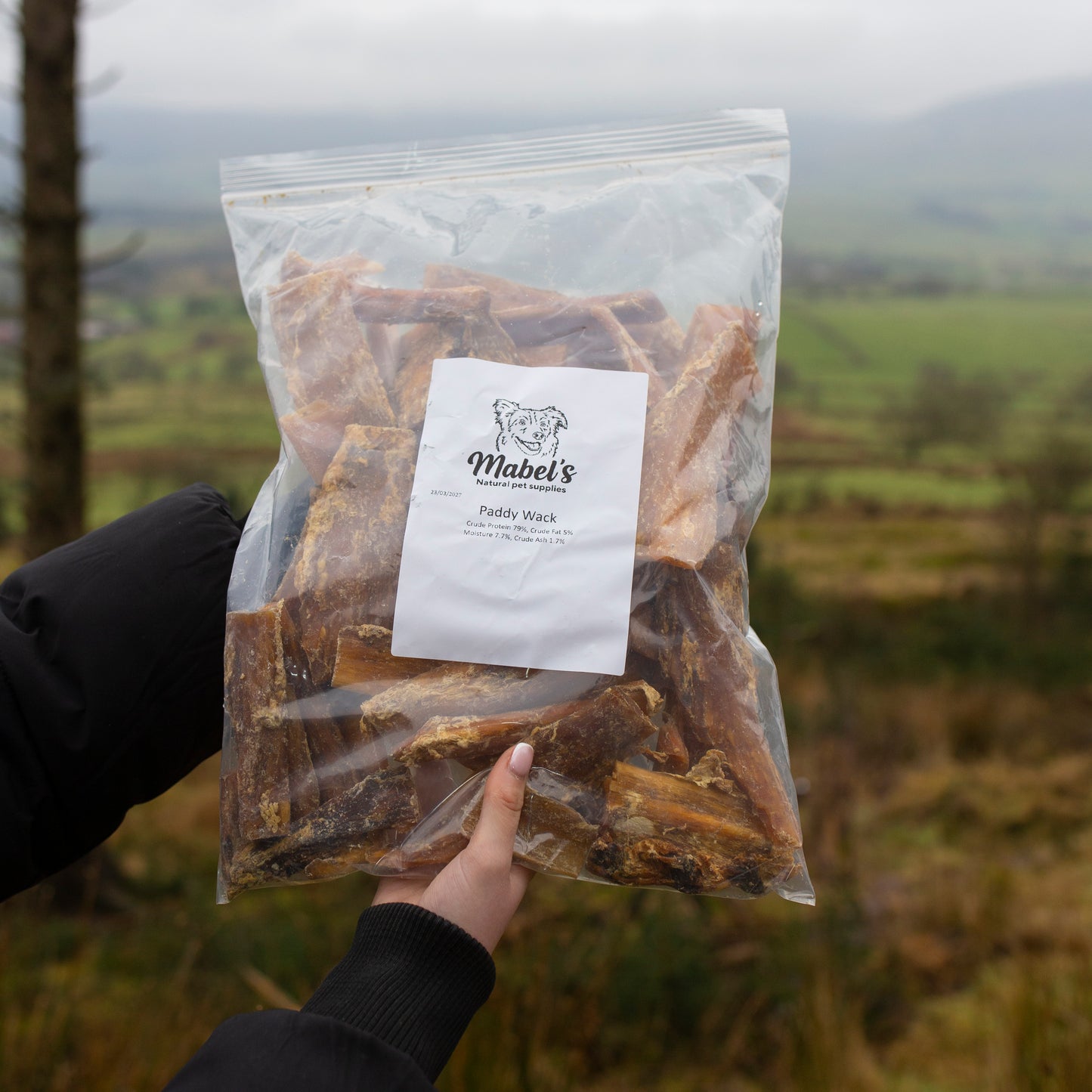 Mabel's Natural Pet Supplies™ beef tendon dog treats in 1kg or 500g bag, natural and healthy dog chews featuring paddy wack.