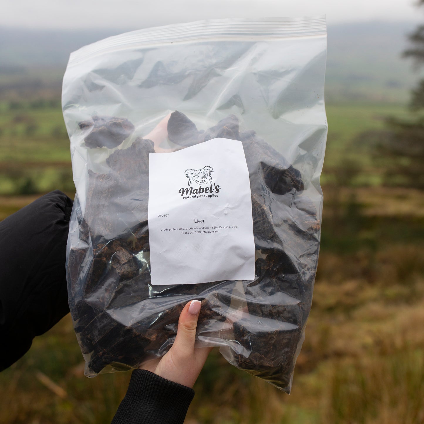 1kg bulk bag of Mabel's Natural Pet Supplies™ hypoallergenic beef liver dog treats, grain-free and natural for dogs.